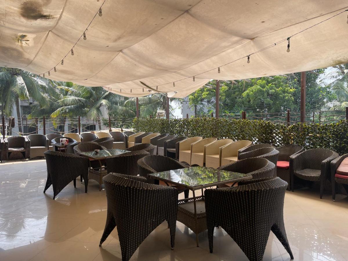 Home2 Renaissance Club Mumbai Exteriör bild
